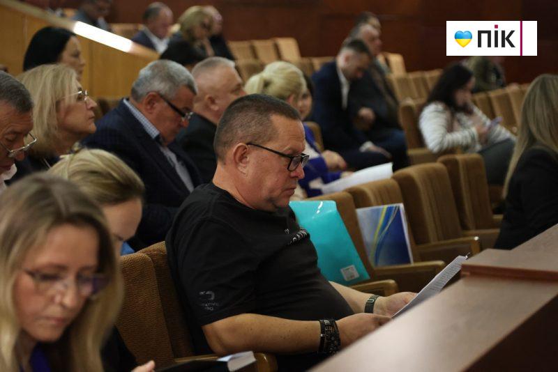 Люди Прикарпаття: на черговій сесії Івано-Франківської облради (ФОТОРЕПОРТАЖ) 23 IMG 1990 scaled