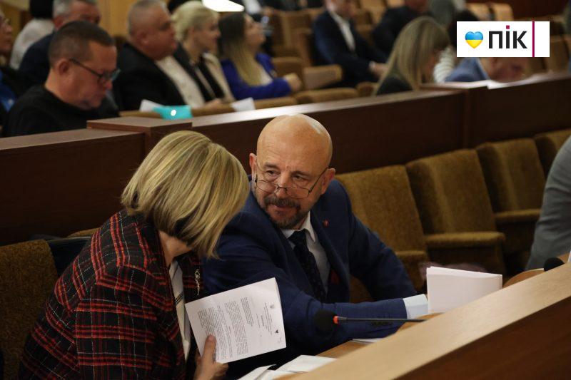 Люди Прикарпаття: на черговій сесії Івано-Франківської облради (ФОТОРЕПОРТАЖ) 24 IMG 2001 scaled