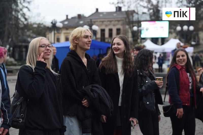 Допомога твоя – найсильніша зброя: у Франківську відбувся благодійний захід (ФОТО) 14 IMG 4556 2 scaled