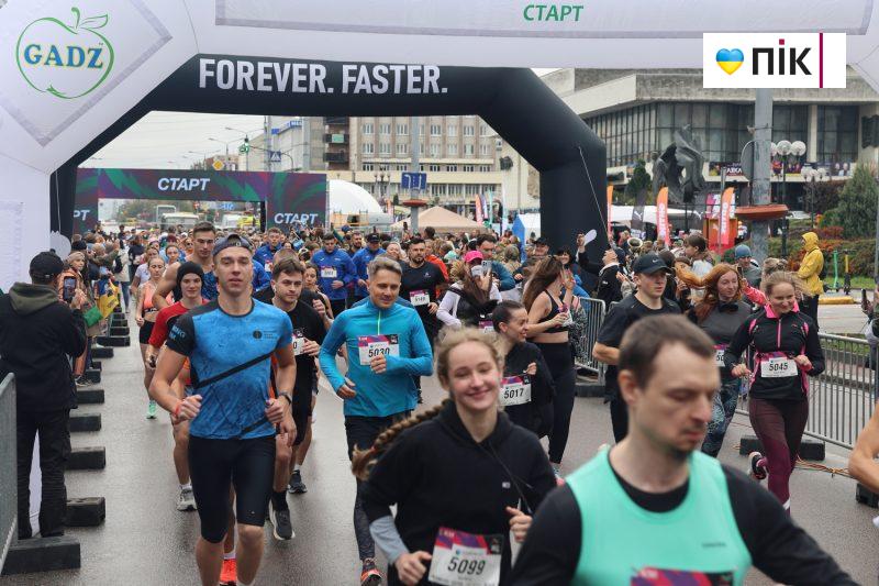 Понад 1700 учасників змагалися в 11-му Frankivsk Half Marathon (ФОТОРЕПОРТАЖ) 8 IMG 5334 2 scaled