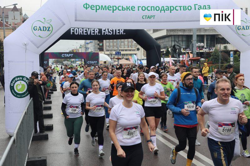 Понад 1700 учасників змагалися в 11-му Frankivsk Half Marathon (ФОТОРЕПОРТАЖ) 13 IMG 5453 2 scaled