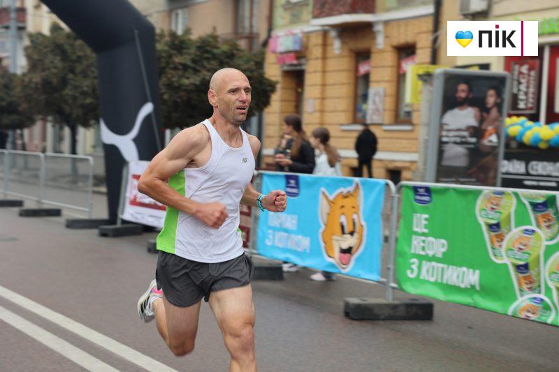 Понад 1700 учасників змагалися в 11-му Frankivsk Half Marathon (ФОТОРЕПОРТАЖ) 22 IMG 5979 2 scaled