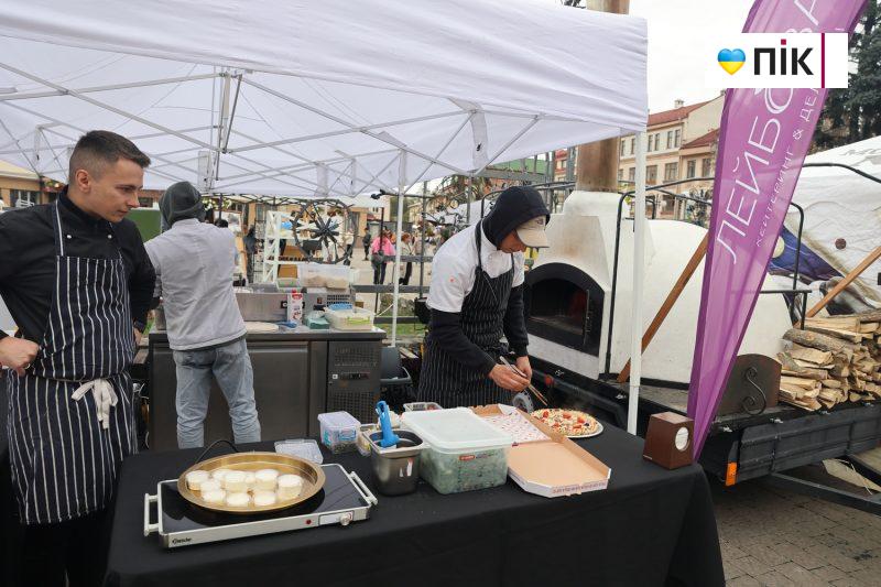 Допомога твоя – найсильніша зброя: у Франківську відбувся благодійний захід (ФОТО) 10 IMG 9996 2 scaled