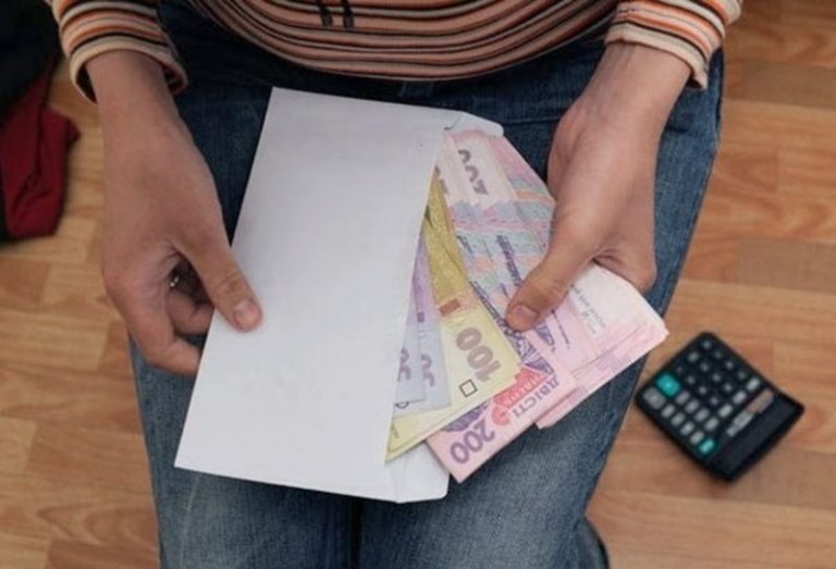Нова програма допомоги: з грудня українці зможуть отримати тисячу гривень (ВІДЕО) 3 Pidsumki dnya groshi zdorov ya ta kriminal 1 2018 05 10 09 55 09