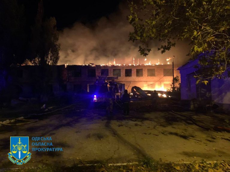 Росія вдарила по портовій інфраструктурі Одещини: шість людей загинули 11 Росія вдарила по портовій інфраструктурі Одещини: шість людей загинули