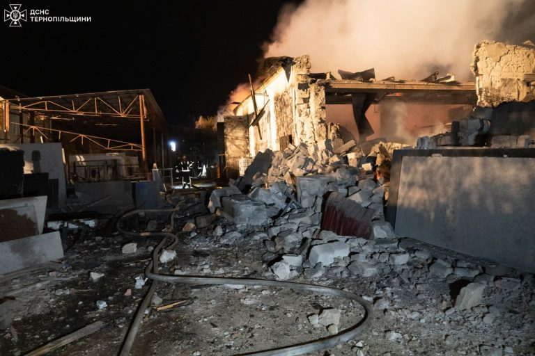 Нічна атака: росіяни влучили у промисловий об'єкт на Тернопільщині (ФОТО) 12 photo 2024 10 16 08 29 57