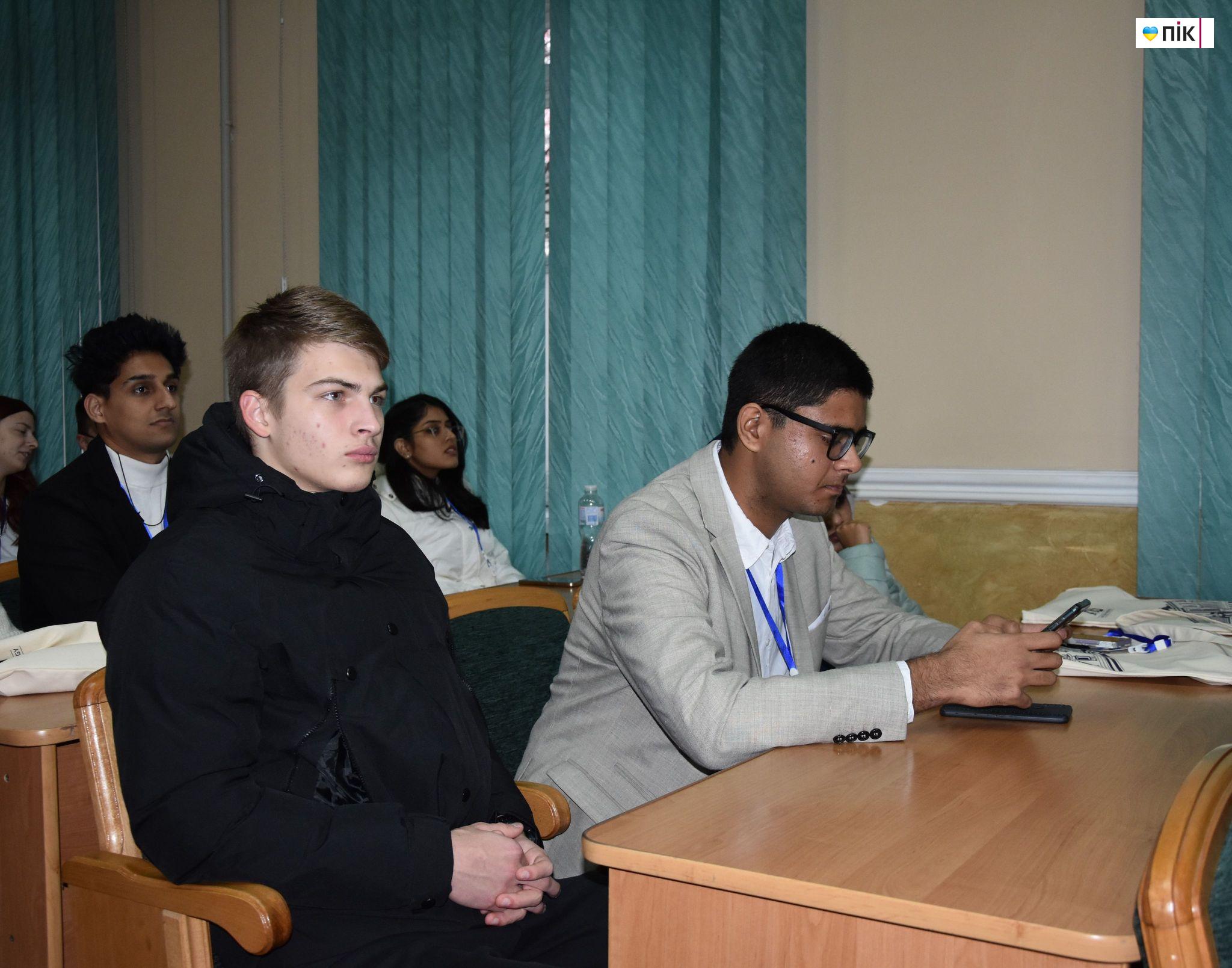 Івано-Франківський медуніверситет зібрав студентів з усієї України та міжнародних науковців (ФОТО) 12 462555477 2368229633526437 5137664456940508387 n