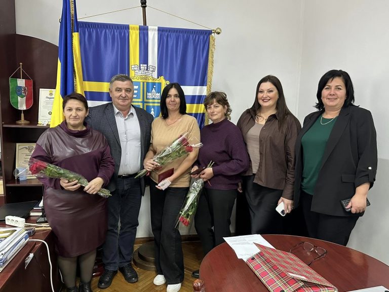 У Болехові багатодітним матерям вручили відзнаку «Мати-героїня» (ФОТО)