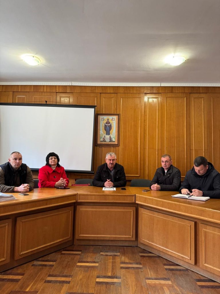 У Косівській РДА оцінили запас дров на зимовий період (ФОТО) 1 У Косівській РДА оцінили запас дров на зимовий період (ФОТО)