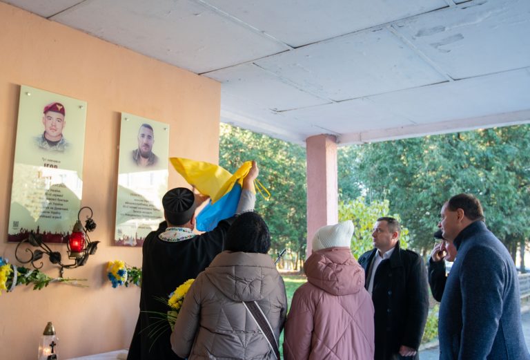 У Франківську вшанували пам’ять двох полеглих захисників 1 465781741 1147541226942132 5889282924043638241 n
