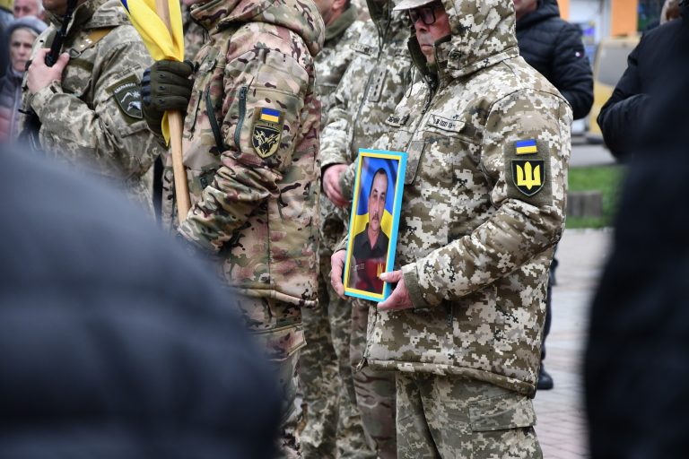 На Прикарпатті провели в останню путь військового Романа Буракова (ФОТО) 6 466102145 891010596458739 2089172829303323317 n