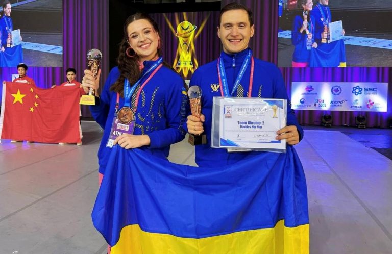 Знай наших! Дмитро та Юлія Леки вибороли "бронзу" на Кубку світу в Кореї 4 467642072 971727874998069 2607681445894851057 n