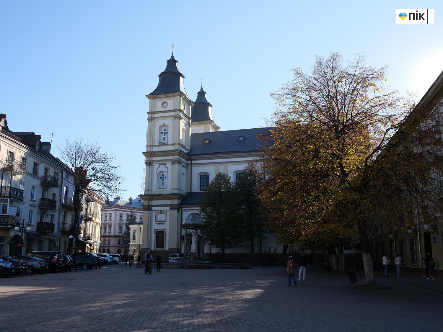 Люди Прикарпаття: осінній Івано-Франківськ (ФОТО) 25 DSCF1683 2