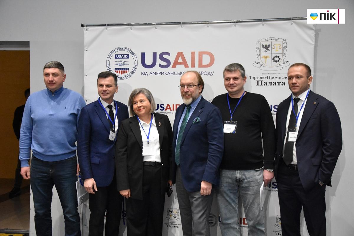 Що відбувається з українським експортом: обговорили представники бізнесу та влади у Франківську (ФОТО) 3 DSC 0025