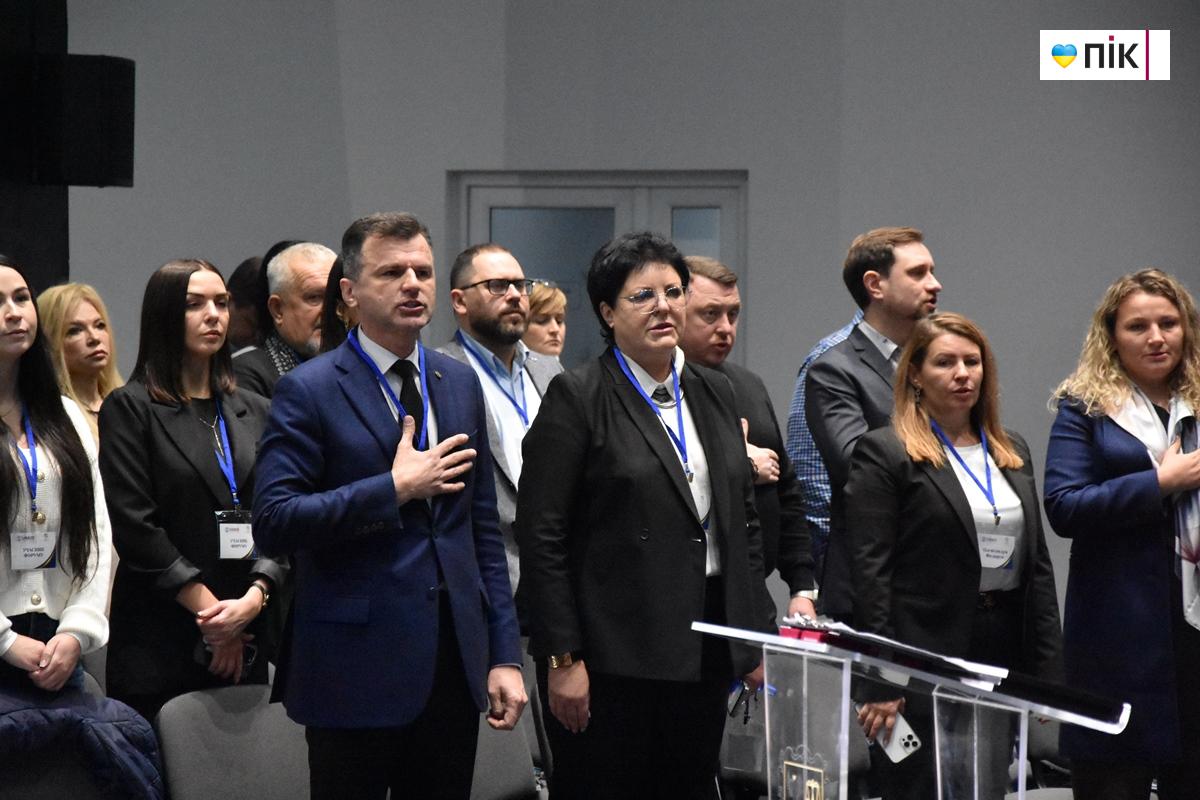 Що відбувається з українським експортом: обговорили представники бізнесу та влади у Франківську (ФОТО) 16 DSC 0088 1