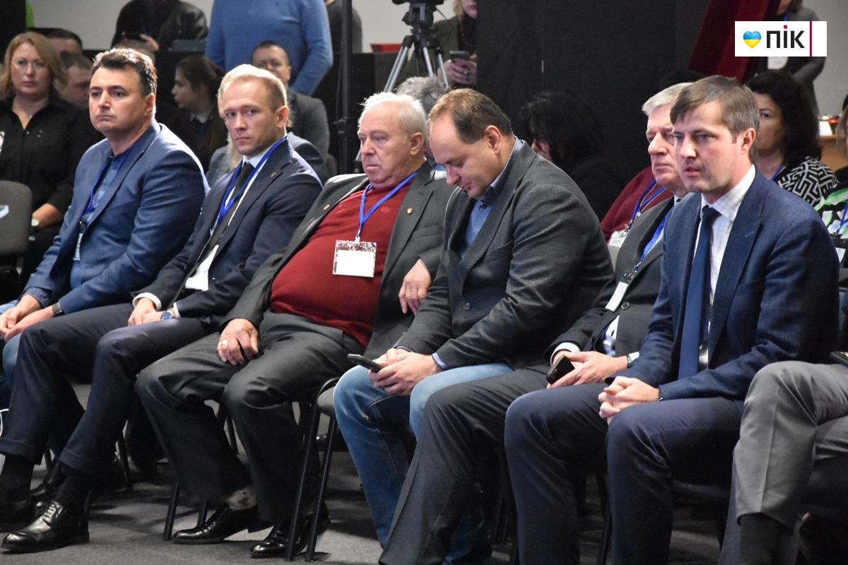 Що відбувається з українським експортом: обговорили представники бізнесу та влади у Франківську (ФОТО) 24 DSC 0114