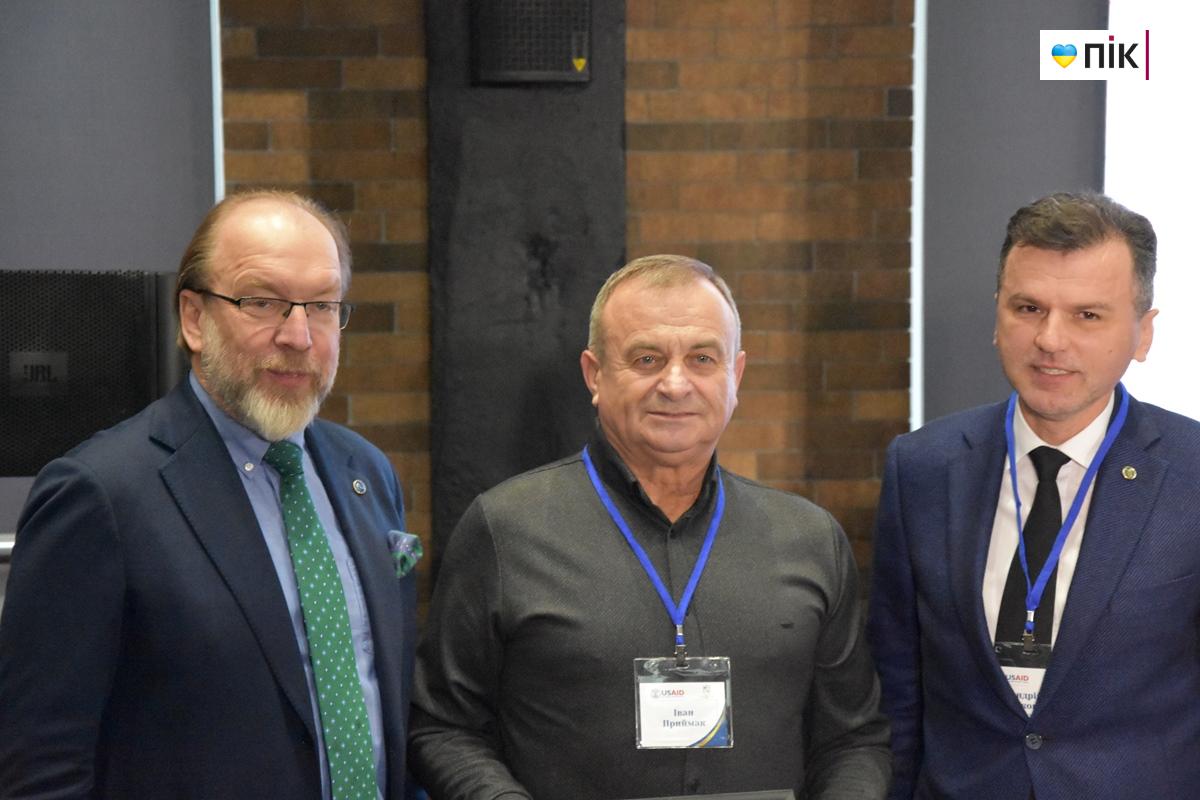 Що відбувається з українським експортом: обговорили представники бізнесу та влади у Франківську (ФОТО) 22 DSC 0162