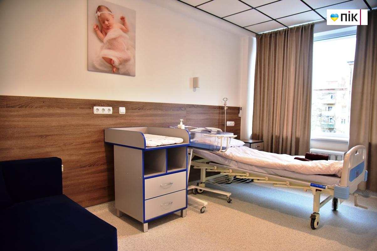 У Франківську відкрили оновлений третій поверх обласного перинатального центру (ФОТОРЕПОРТАЖ) 11 DSC 0730