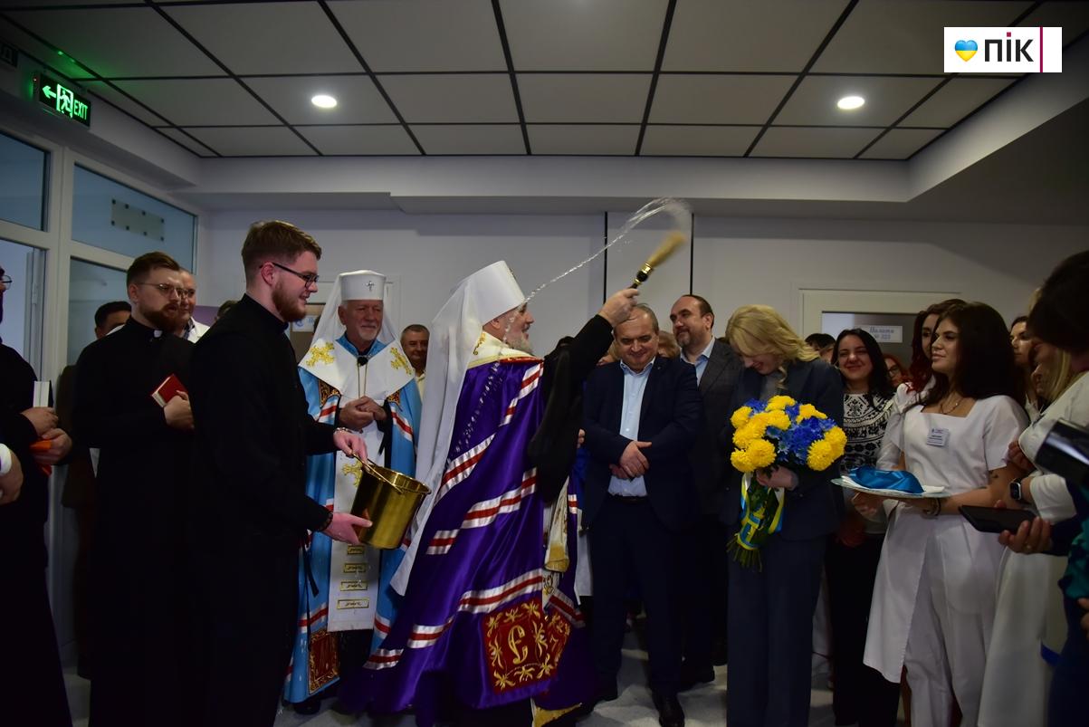 У Франківську відкрили оновлений третій поверх обласного перинатального центру (ФОТОРЕПОРТАЖ) 6 DSC 1165