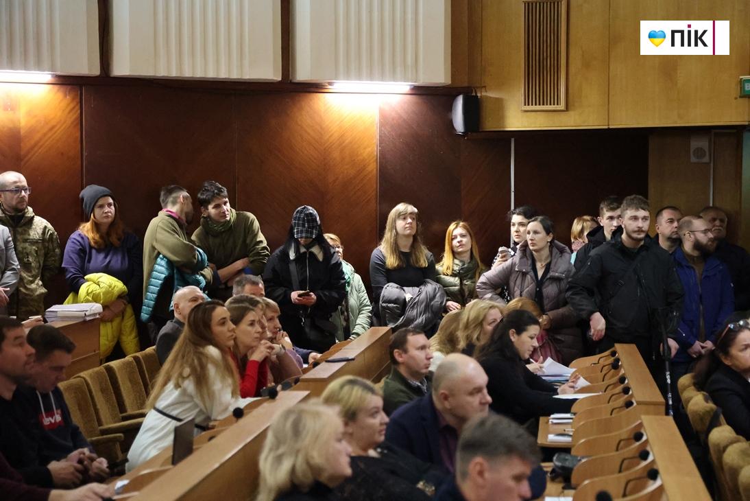 Депутати скасували будівництво реабілітаційного центру біля озера у Франківську (ФОТО, ВІДЕО) 8 IMG 0512