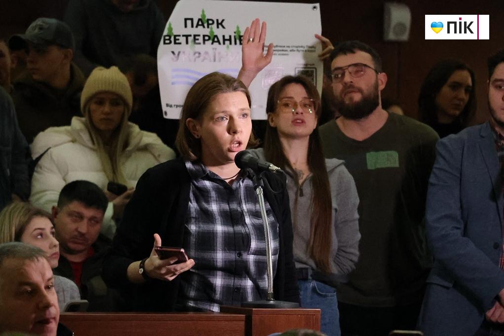 Депутати скасували будівництво реабілітаційного центру біля озера у Франківську (ФОТО, ВІДЕО) 18 IMG 0559