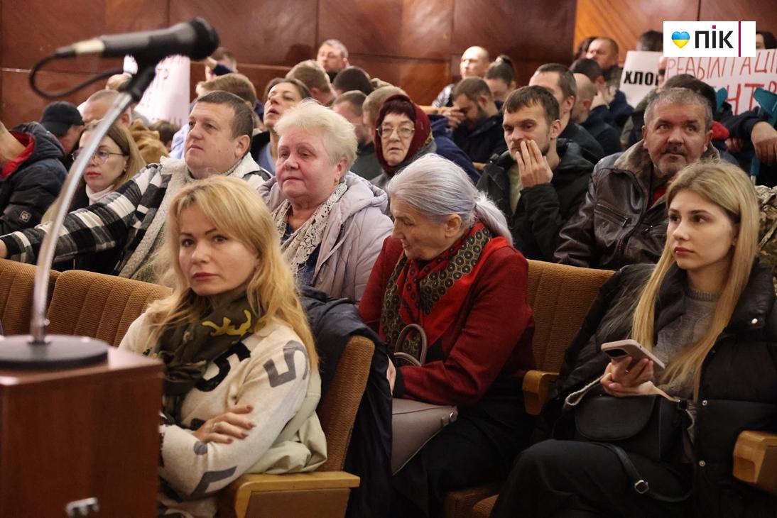 47 сесія Франківської міськради: громада та ветерани завітали на засідання (ФОТО) 9 IMG 8841