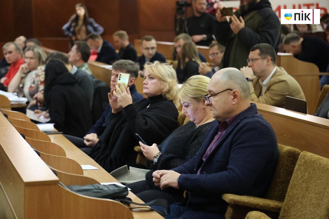 47 сесія Франківської міськради: громада та ветерани завітали на засідання (ФОТО) 16 IMG 8853