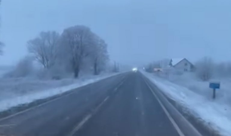 Перший сніг на Прикарпатті: яка ситуація на дорогах? (ВІДЕО) 8 photo 2024 11 13 07 39 5911
