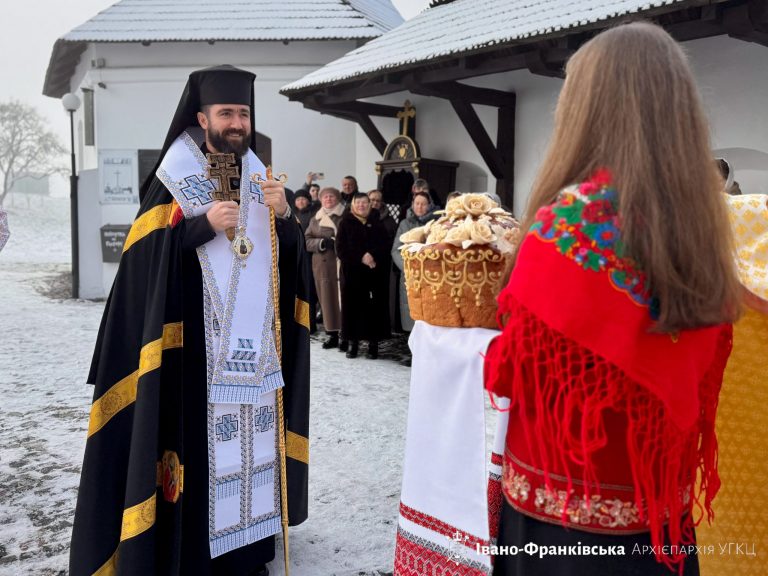 У Крилосі на Прикарпатті урочисто відкрили Ювілейний 2025 рік (ФОТО)