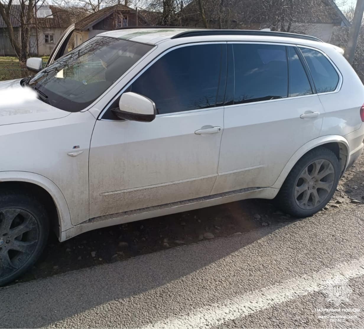 В Отинії зупинили водія з підробленими документами на авто (ФОТО)