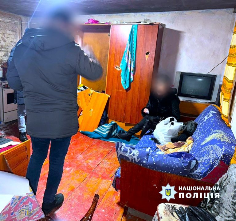 У Косові застілля між приятелями завершилося ножовим пораненням (ФОТО) 6 У Косові застілля між приятелями завершилося ножовим пораненням (ФОТО)
