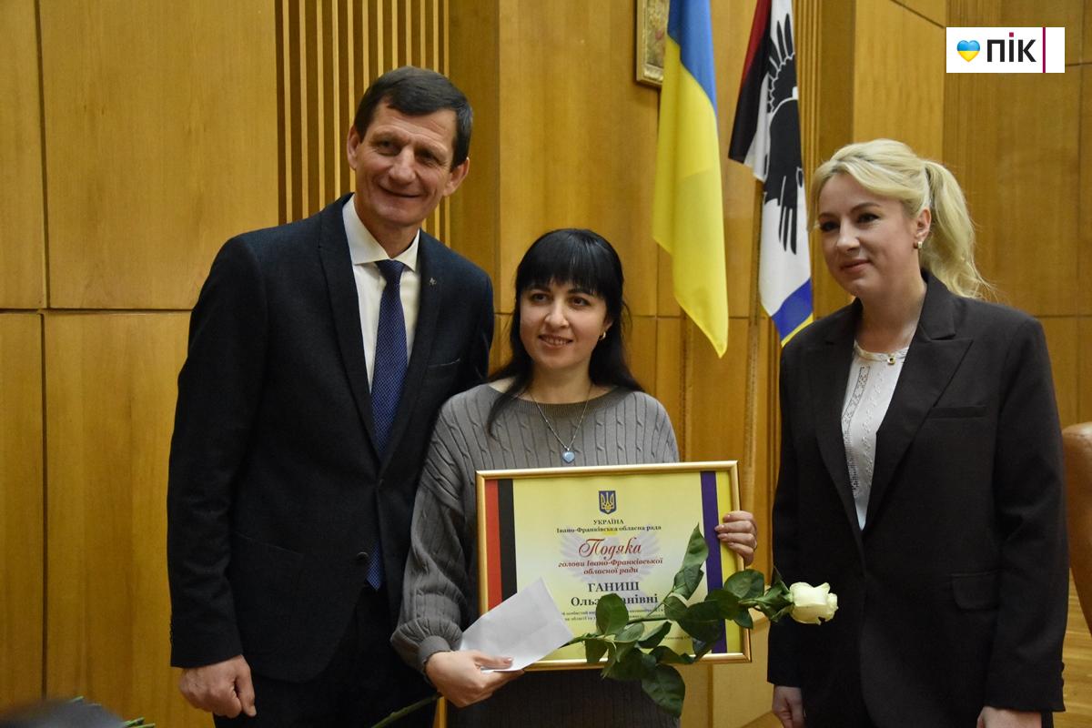 На сесії Франківської облради урочисто відзначили військових, волонтерів та депутатів (ФОТОРЕПОРТАЖ) 20 DSC 0672