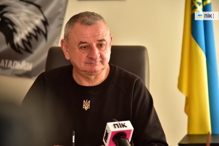 «Кадровий голод – є», – директор Івано-Франківського обласного центру зайнятості Василь Цимбалюк 5 директор Івано-Франківського обласного центру зайнятості Василь Цимбалюк