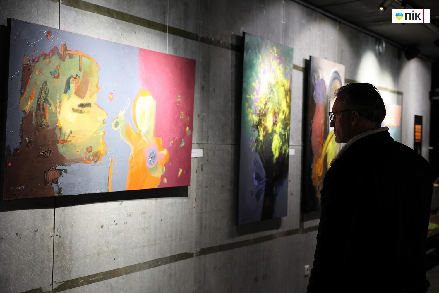 "Віконні експерименти Овертона": у Франківську відкрилася виставка Миколи Джички 16 IMG 5318 resize