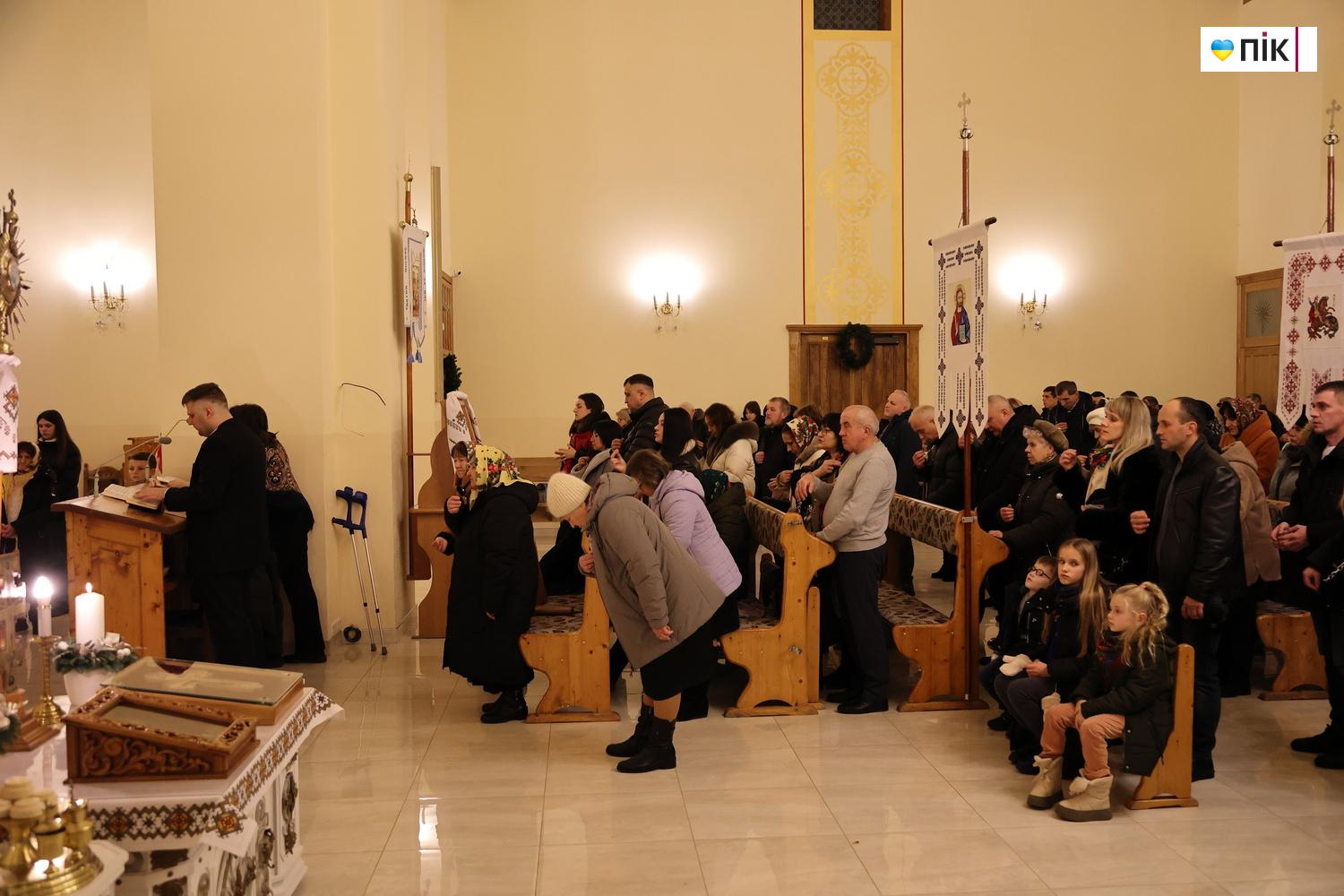Люди Прикарпаття: навечір'я Різдва Христового у Франківську (ФОТО) 4 IMG 5989 resize