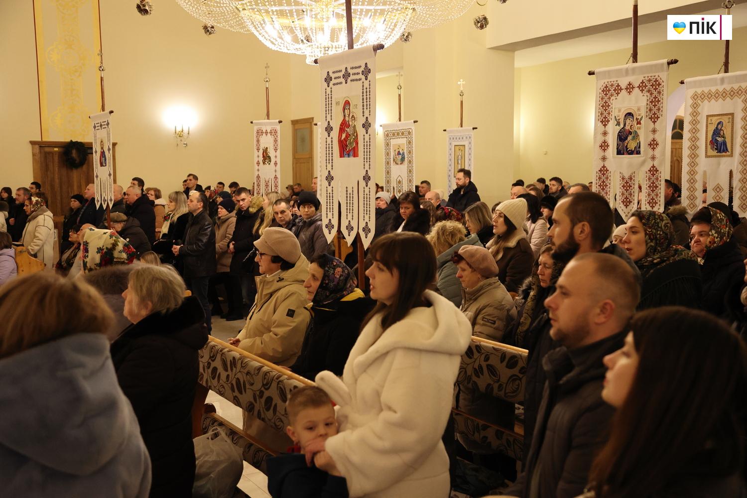 Люди Прикарпаття: навечір'я Різдва Христового у Франківську (ФОТО) 7 IMG 6008 resize