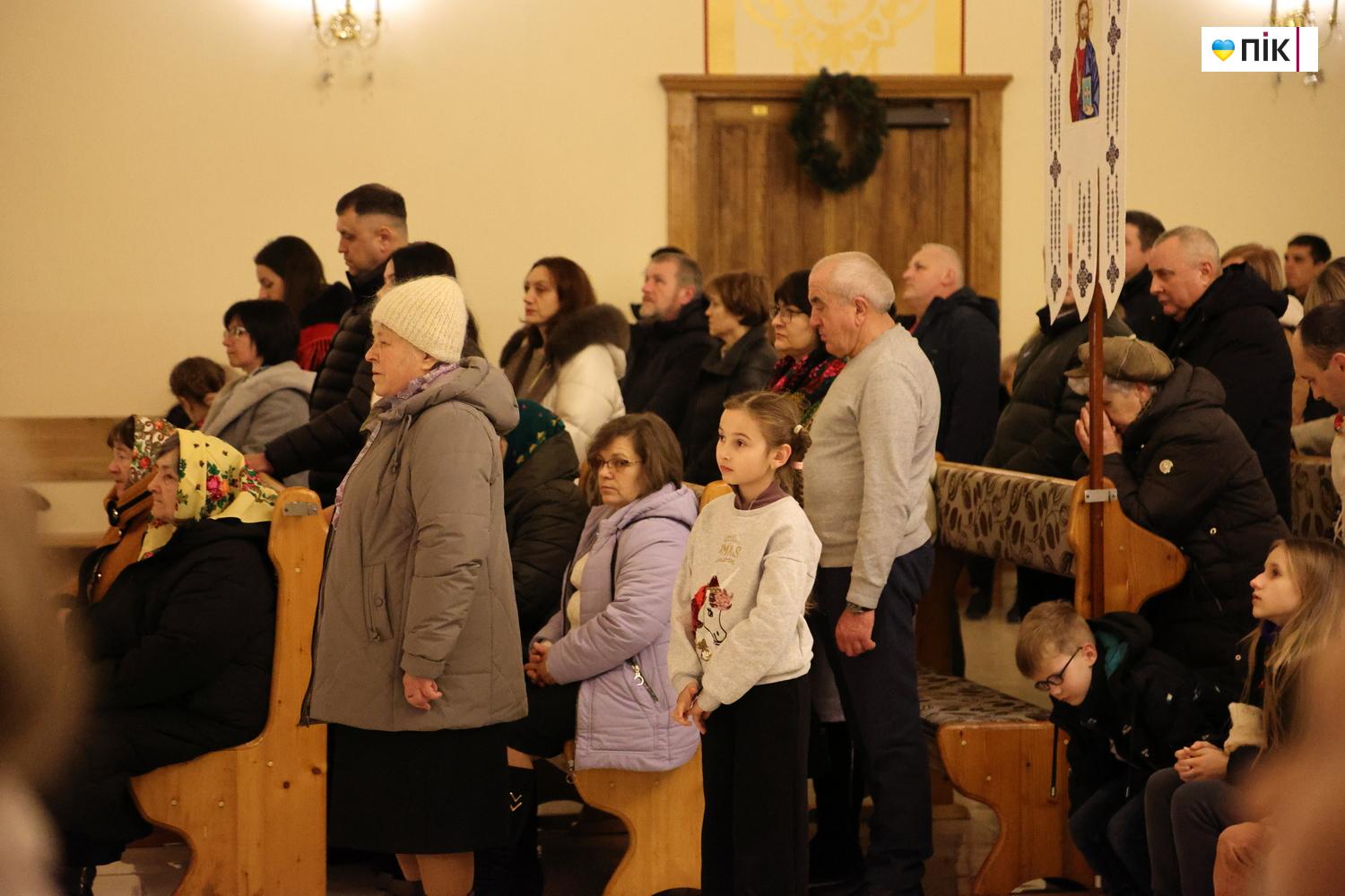 Люди Прикарпаття: навечір'я Різдва Христового у Франківську (ФОТО) 10 IMG 6035 resize