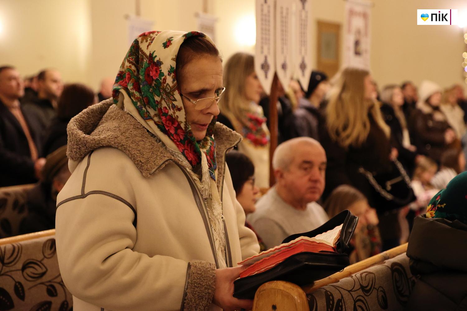 Люди Прикарпаття: навечір'я Різдва Христового у Франківську (ФОТО) 14 IMG 6084 resize