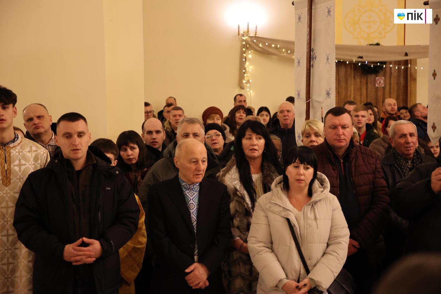 Люди Прикарпаття: навечір'я Різдва Христового у Франківську (ФОТО) 22 IMG 6149 resize