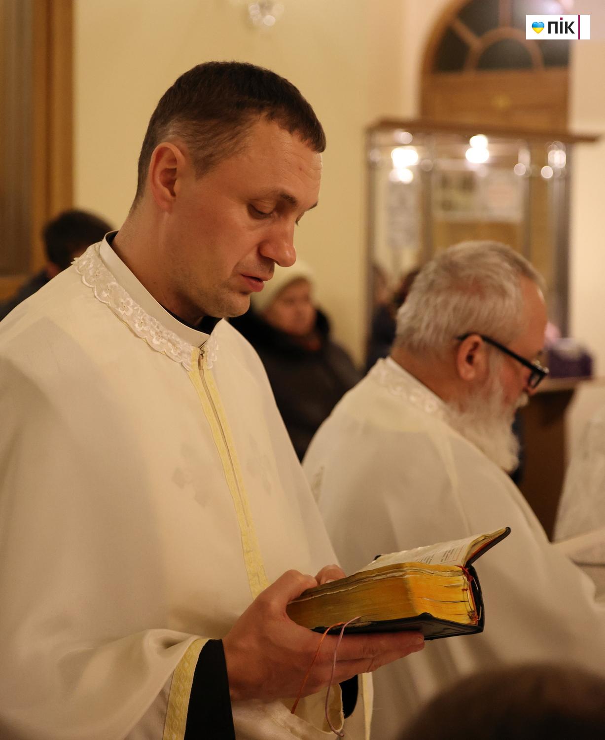 Люди Прикарпаття: навечір'я Різдва Христового у Франківську (ФОТО) 36 IMG 6174 resize