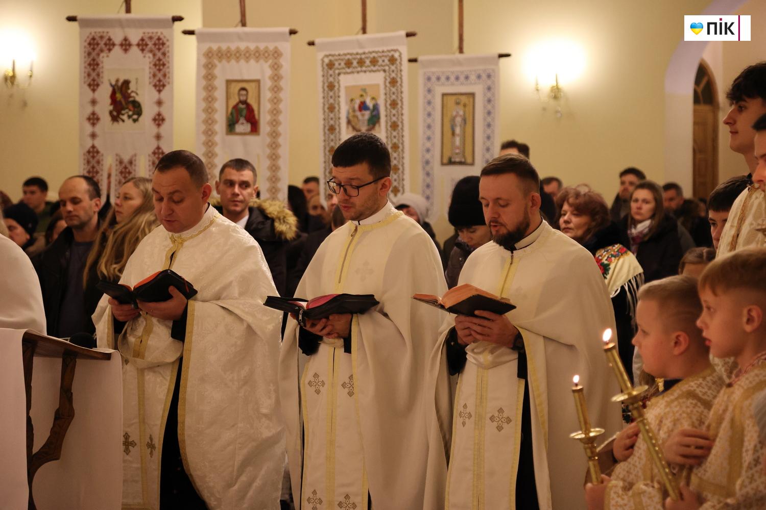 Люди Прикарпаття: навечір'я Різдва Христового у Франківську (ФОТО) 26 IMG 6201 resize