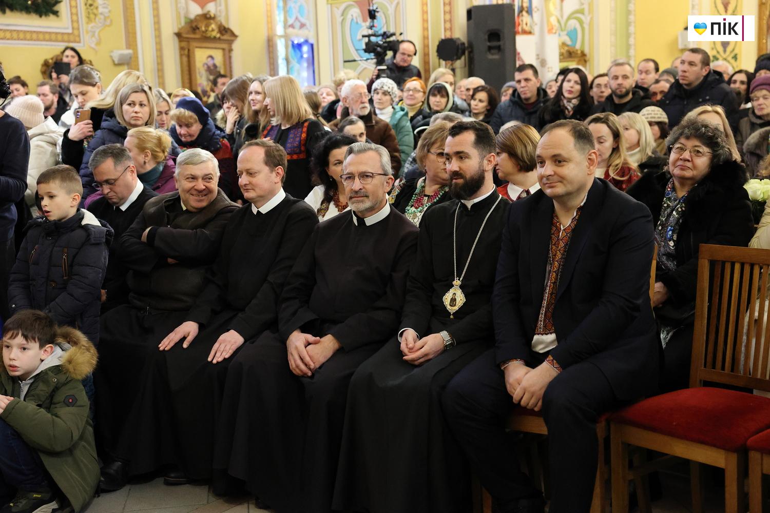 Люди Прикарпаття: на відкритті фестивалю "Коляда на Майзлях" (ФОТО) 12 IMG 6398 resize