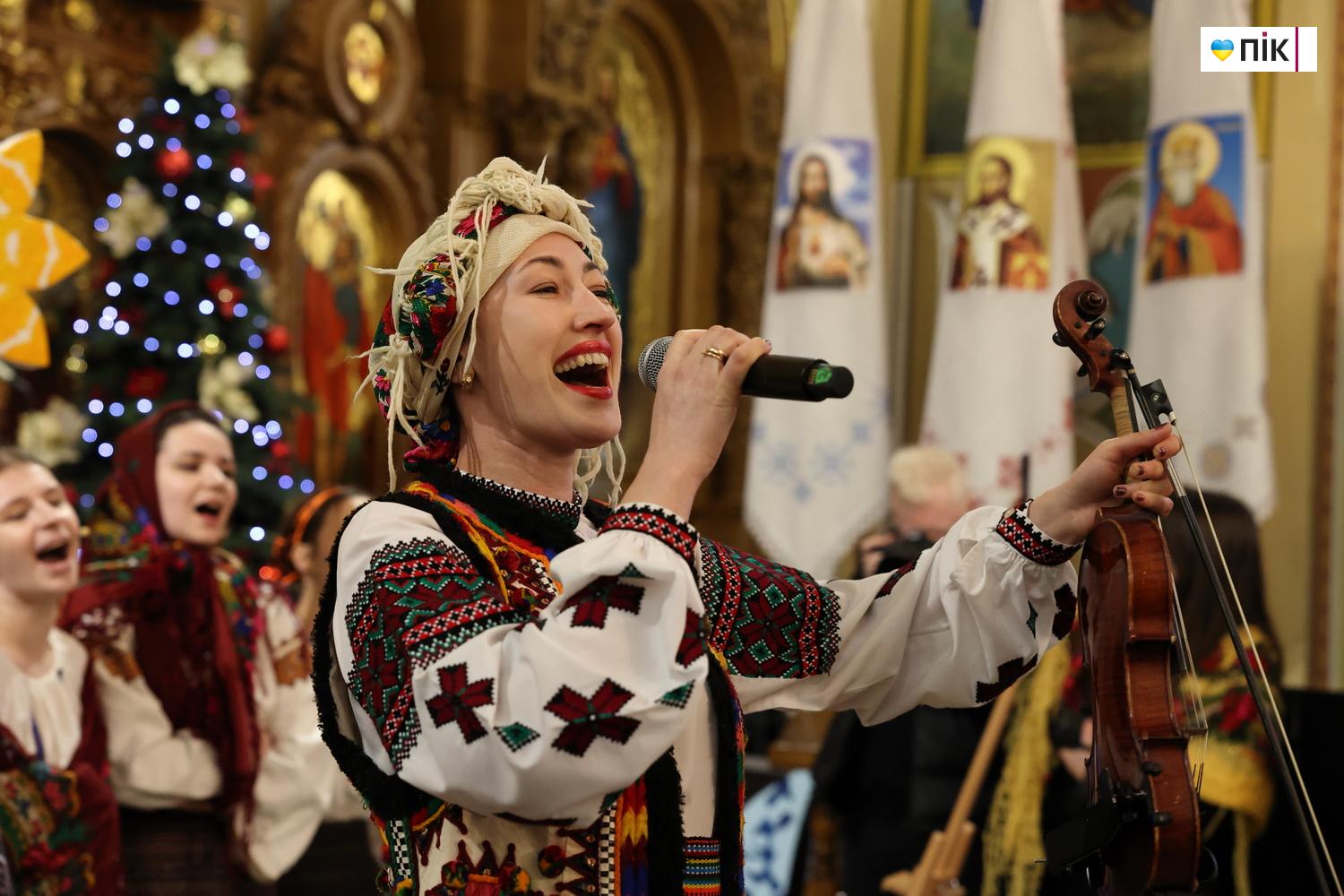 Люди Прикарпаття: на відкритті фестивалю "Коляда на Майзлях" (ФОТО) 20 IMG 6541 resize