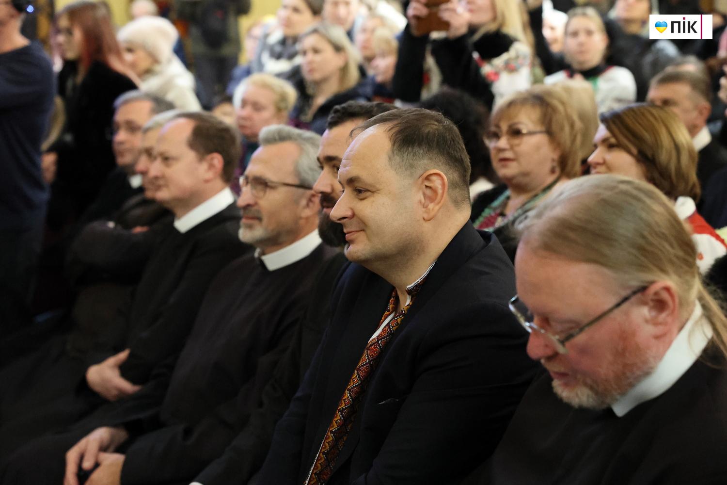 Люди Прикарпаття: на відкритті фестивалю "Коляда на Майзлях" (ФОТО) 21 IMG 6546 resize