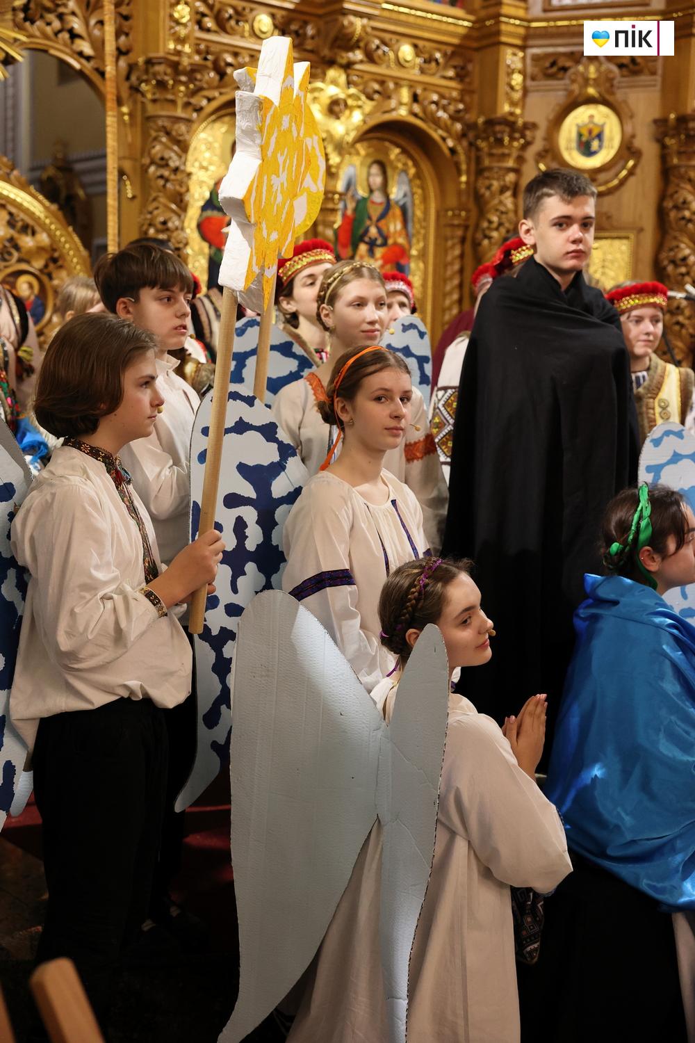 Люди Прикарпаття: на відкритті фестивалю "Коляда на Майзлях" (ФОТО) 41 IMG 6808 resize