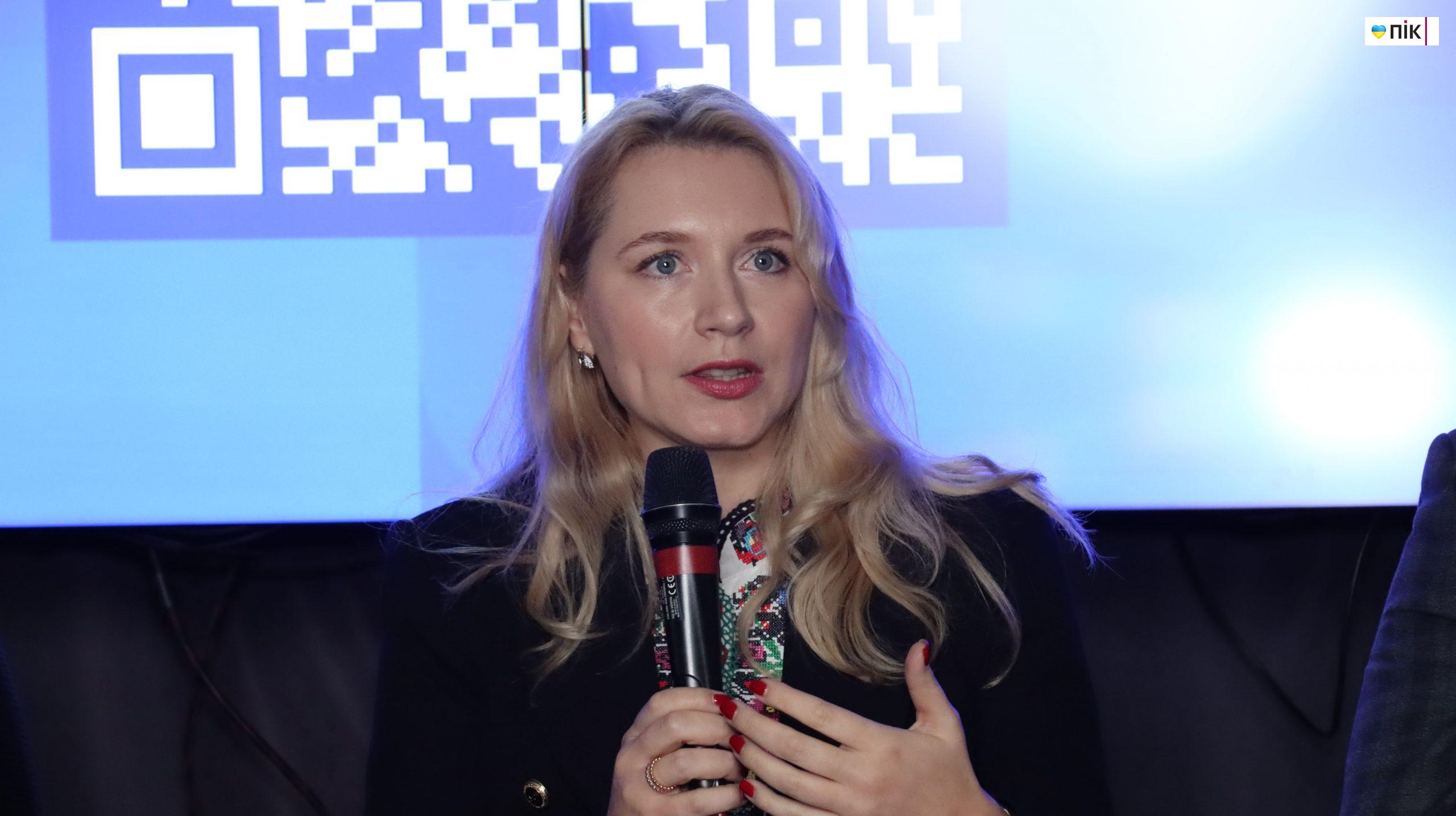 Як бізнесу знайти працівників: на Прикарпатті відбувся регіональний форум (ФОТО) 8 IMG 7287 2 scaled