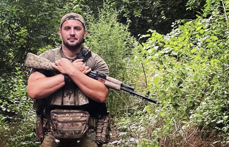 Сум та біль: на Прикарпаття прибуде траурний кортеж з тілом воїна 1 d35e239b254cdbd18a66a5eb1875a440