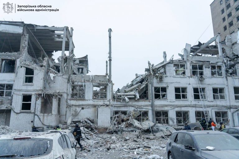 Зросла кількість загиблих та поранених внаслідок російської атаки по Запоріжжю (ФОТО) 9 photo 2024 12 11 07 00 13