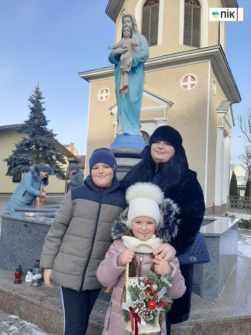 "Люди Прикарпаття": на водосвятті під час Навечір’я Хрещення Господнього (ФОТО) 23 24