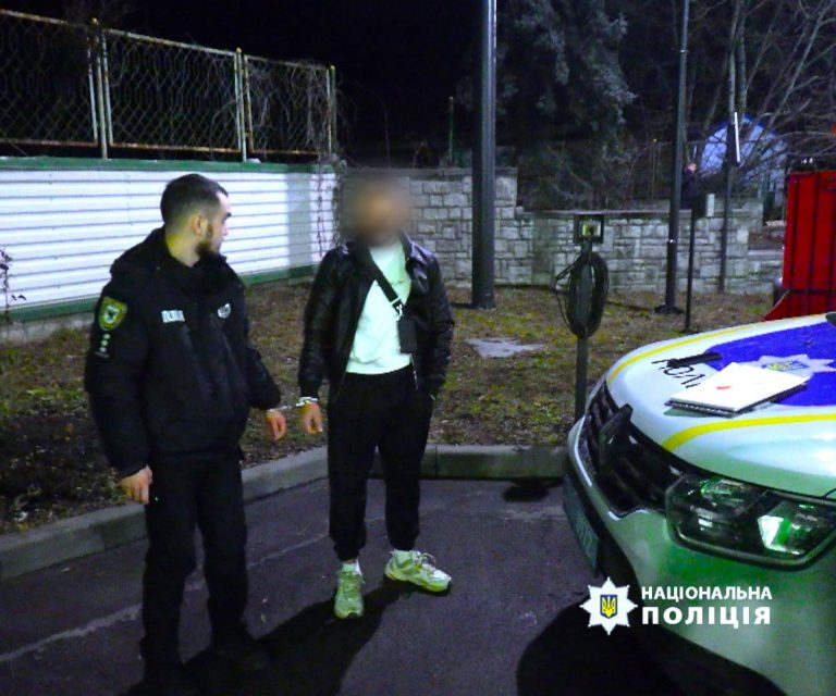 У Франківську затримали двох братів, які приїхали розкладати "закладки" з наркотиками (ФОТО) 3 472728643 607233328617567 3145763003242338557 n